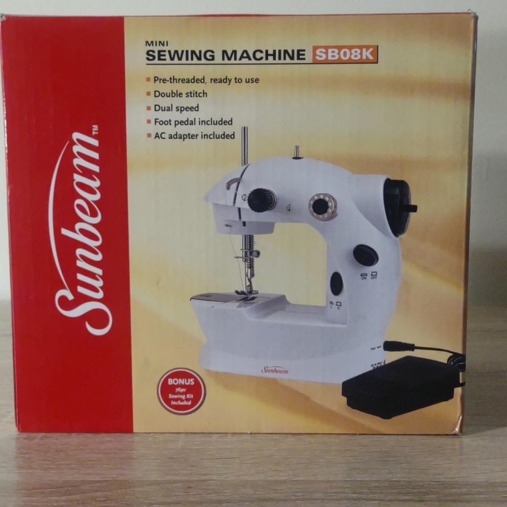 Mini Sewing Machine